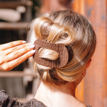 Load image into Gallery viewer, Brown Crocodile | Large| Flat Round Hair Clip