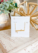 Load image into Gallery viewer, GRANDMA CRYSTAL SHORT PENDANT NECKLACE GOLD