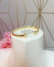 Load image into Gallery viewer, MINI ELTON CUFF BRACELET GOLD BRIGHT WHITE LAB GROWN OPAL S/M