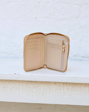 Load image into Gallery viewer, Blakely Wallet Gold