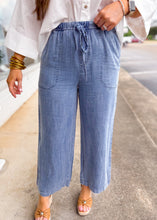 Load image into Gallery viewer, Melody Cropped Denim Pants
