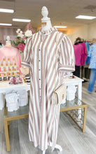 Load image into Gallery viewer, Beach Photoshoot Maxi Dress
