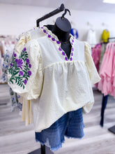 Load image into Gallery viewer, Walk My Way Blouse
