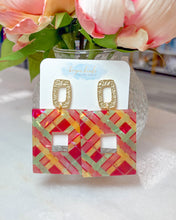 Load image into Gallery viewer, Cassie Vibrant Earrings
