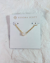 Load image into Gallery viewer, CAILIN CRYSTAL PENDANT NECKLACE GOLD CHAMPAGNE OPAL CRYSTAL
