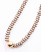 Load image into Gallery viewer, Dayle Disc and Ball Necklace Brown
