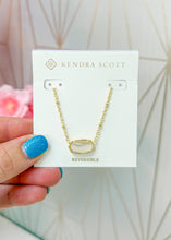 Load image into Gallery viewer, TIGER STRIPED ELISA SHORT PENDANT NECKLACE GOLD NATURAL MOTHER OF PEARL
