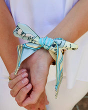 Load image into Gallery viewer, Sedgefield Scarf Bracelet Blue
