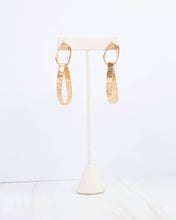 Load image into Gallery viewer, Salerno Textured Double Link Earring
