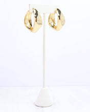 Load image into Gallery viewer, Mila Hoop Earring Gold
