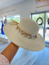 Load image into Gallery viewer, Shell Trim Sun Hat
