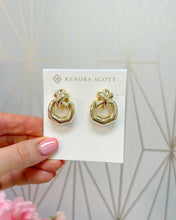 Load image into Gallery viewer, PARKER KNOT OPEN FRAME EARRINGS GOLD
