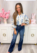 Load image into Gallery viewer, Feel The Breeze Blouse
