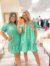 Load image into Gallery viewer, Eyesight 20 Curvy Dress
