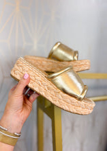 Load image into Gallery viewer, Monte Gold Sandals
