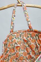Load image into Gallery viewer, Quilted Pocket Detail Floral Botanical Tote Bag
