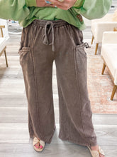 Load image into Gallery viewer, Tip Top Pants - Espresso

