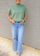Load image into Gallery viewer, Ravishing Wide Legged Jeans
