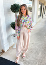 Load image into Gallery viewer, Redbean Paisley Top
