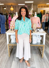 Load image into Gallery viewer, Summer Romance Blouse
