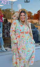 Load image into Gallery viewer, Garden Dream Midi Curvy Dress
