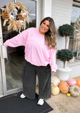 Load image into Gallery viewer, Wide Legged Cargo Pants - Black
