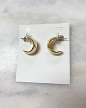 Load image into Gallery viewer, KRISTA METAL HOOP EARRINGS GOLD
