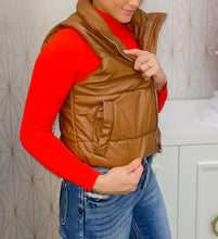 Load image into Gallery viewer, New York Puffer Vest - Cognac
