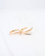 Load image into Gallery viewer, Bay City Hoop Earring Gold
