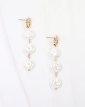 Load image into Gallery viewer, Grants Dangle Pearl Earring

