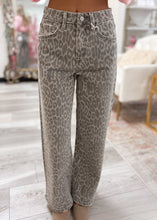 Load image into Gallery viewer, Memories Grey Leopard Jeans
