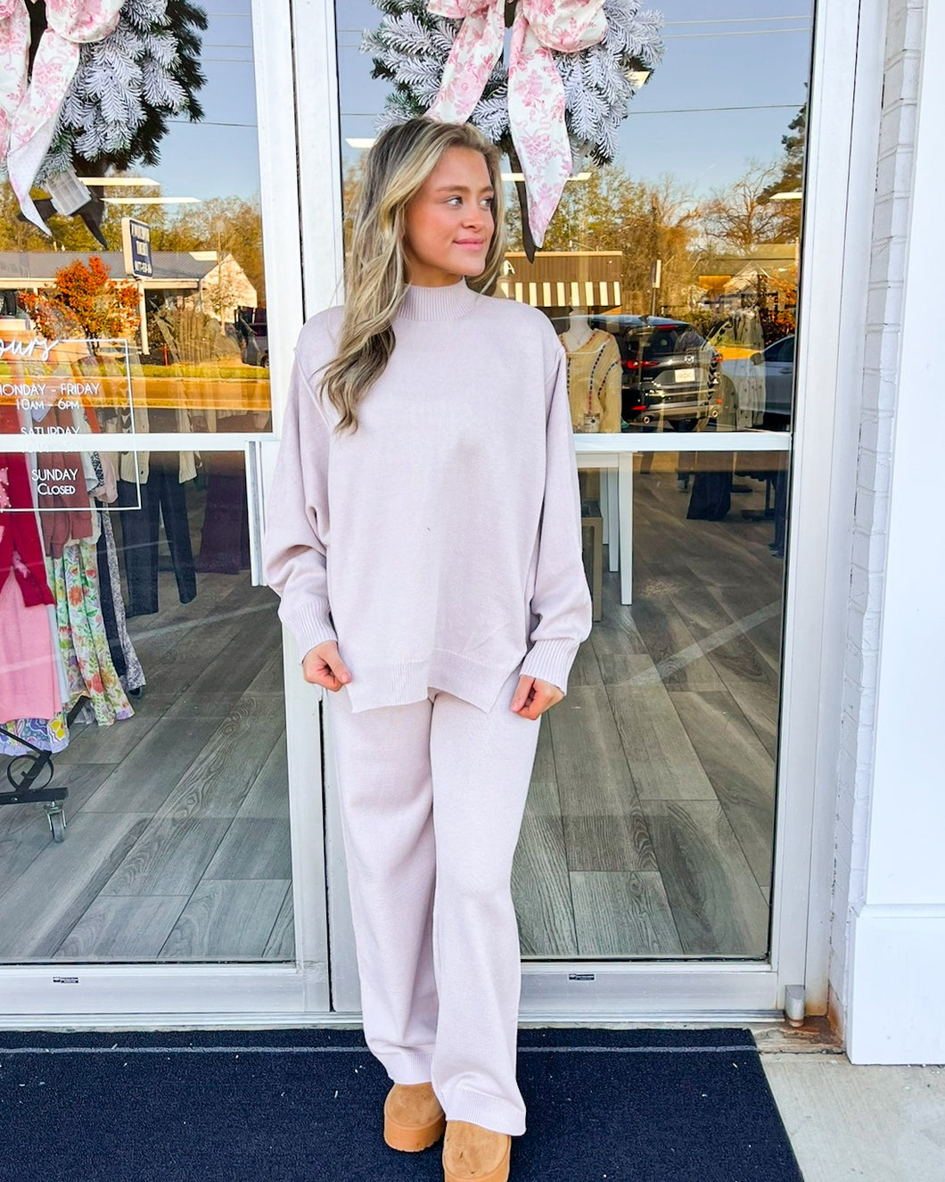 Rose Cheeks Sweater Pants