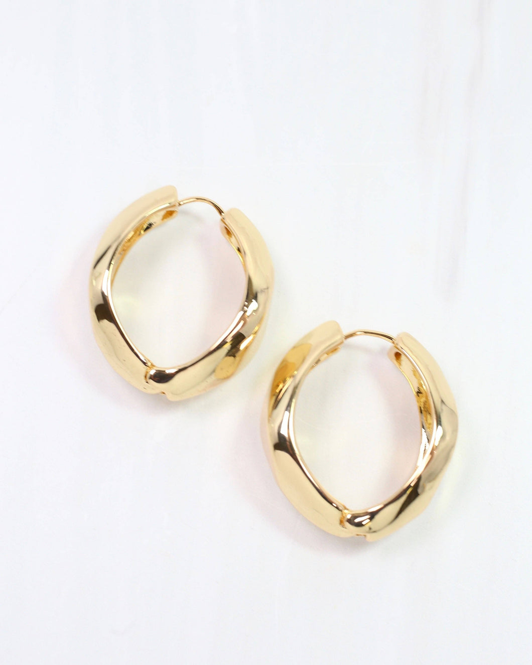 Mila Hoop Earring Gold