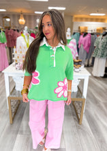 Load image into Gallery viewer, Maren Flower Collard Top
