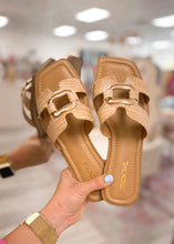Load image into Gallery viewer, Fen Sandals
