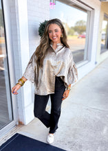 Load image into Gallery viewer, High Rise Raw Hem Kick Flare Jeans
