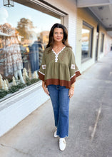 Load image into Gallery viewer, Falling For You Top
