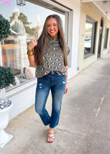 Load image into Gallery viewer, High Rise Straight Raw Hem Cropped Denim Pants
