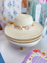 Load image into Gallery viewer, Shell Trim Sun Hat
