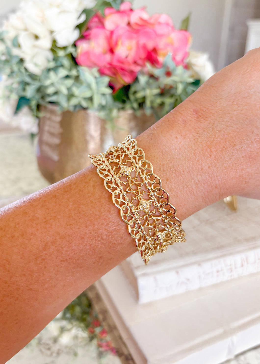KRISTA LACE CUFF BRACELET GOLD S/M