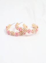 Load image into Gallery viewer, Alicia Flower Hoop Earring Pink
