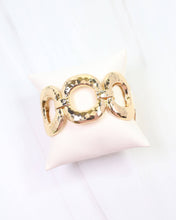 Load image into Gallery viewer, Cortland Hammered Circle Link Bracelet
