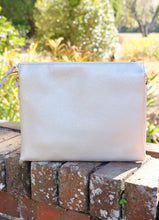 Load image into Gallery viewer, Ariana Crossbody
