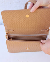 Load image into Gallery viewer, Bryn Clutch/Crossbody Woven Almond
