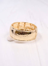 Load image into Gallery viewer, Sarafina Hammered Bracelet
