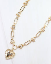 Load image into Gallery viewer, Lance Heart Pendant Necklace Gold
