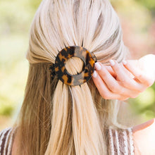 Load image into Gallery viewer, Tortoise | Medium | Flat Circle Hair Clip
