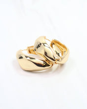 Load image into Gallery viewer, Mila Hoop Earring Gold
